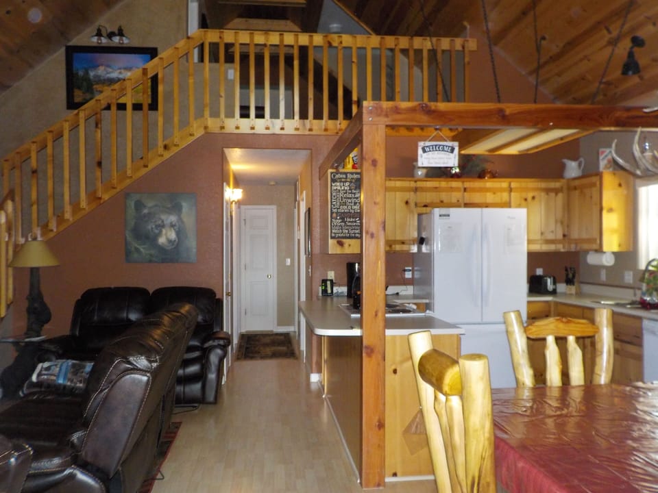OPEN CONCEPT KITCHEN, DINING AND FAMILY ROOM