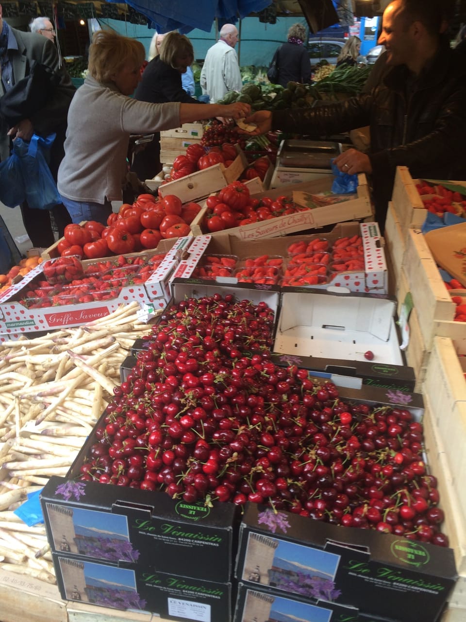 the popincourt market 200 meters away on tuesdays and fridays