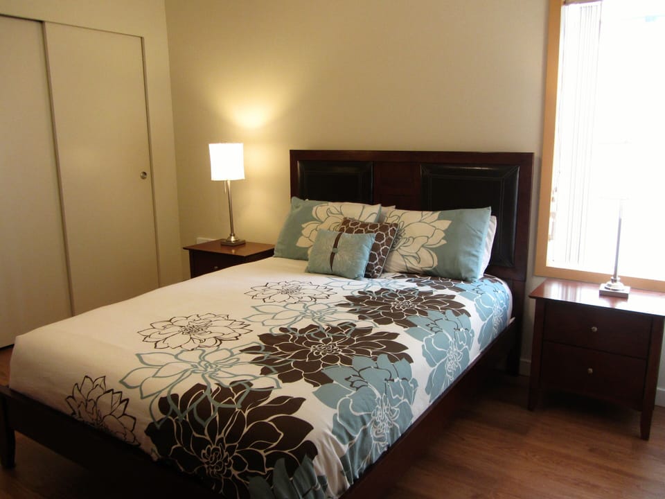 King bed in 2nd bedroom also