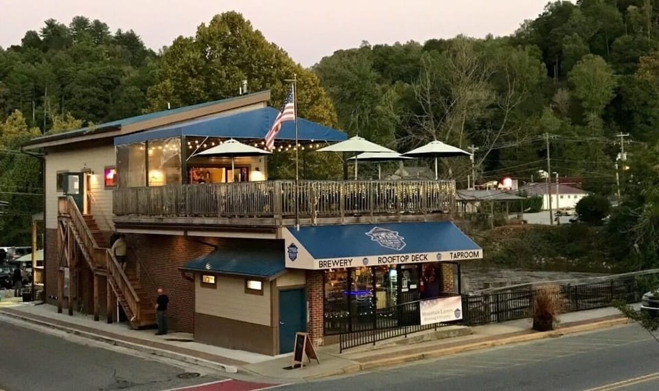 Enjoy shops, restaurants, and mountain-town charm in nearby Bryson City.