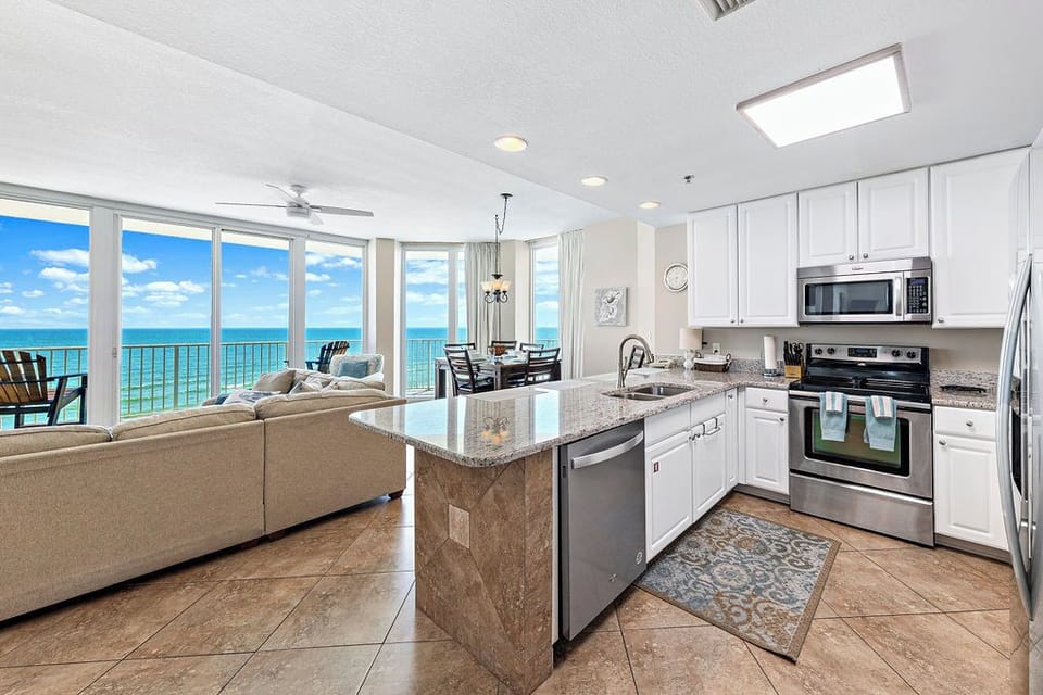 Imagine preparing meals w/this view...