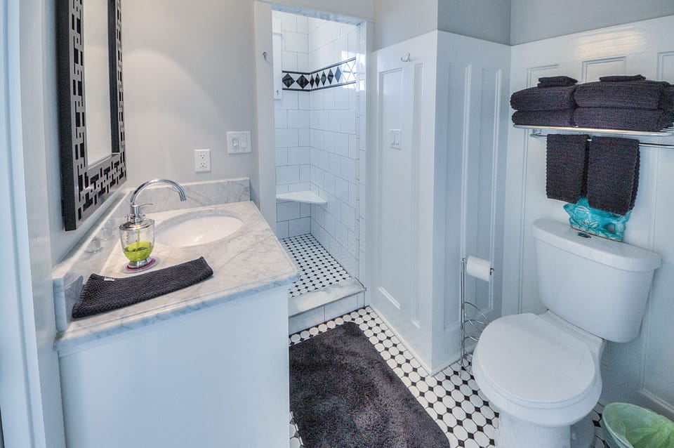Private Bath for the Second Bedroom