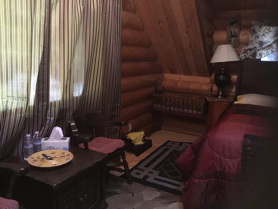 Room, 1 Queen Bed (C) | Desk, WiFi (free), bed sheets
