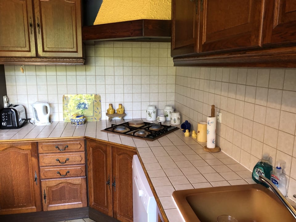 Main Kitchen View

