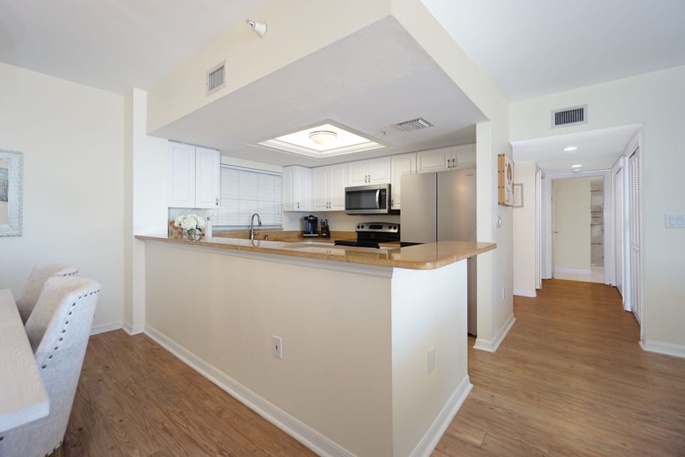 Eat In Kitchen