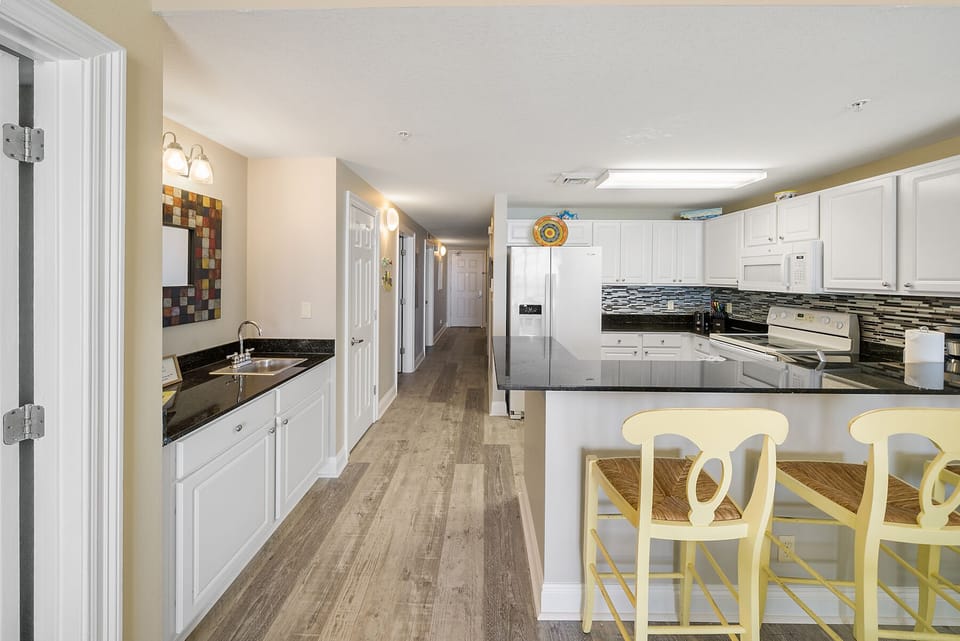 Coffee Station/Wet Bar area