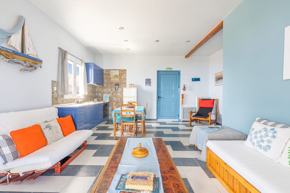 Panoramic Apartment (Olive) | Living area