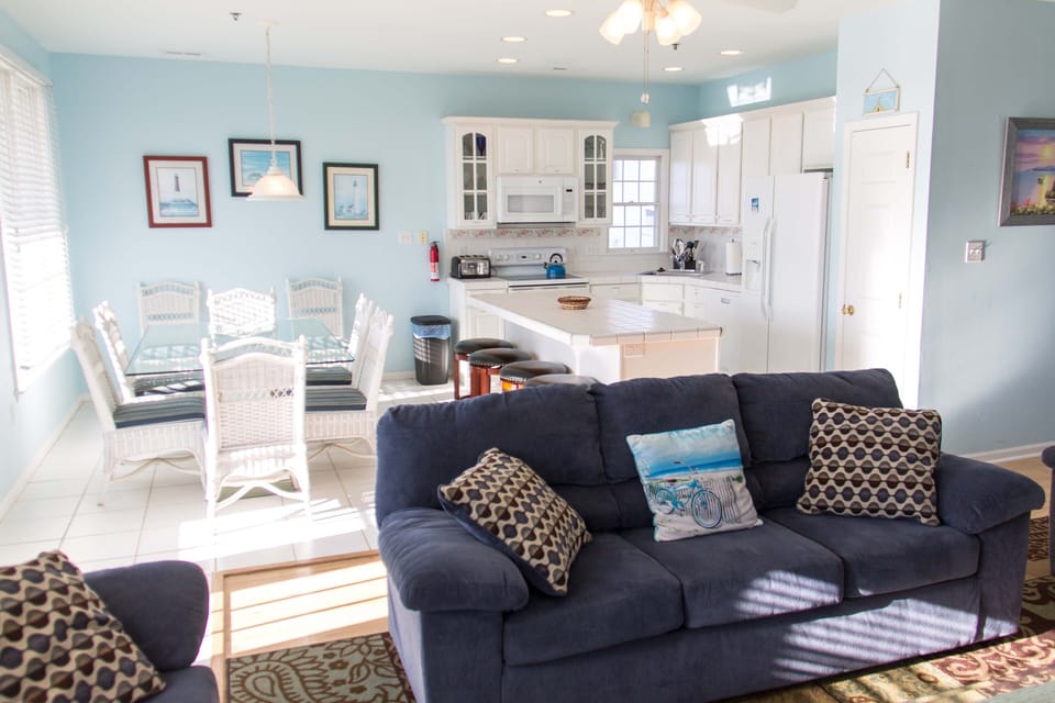 Kitchen and dining area