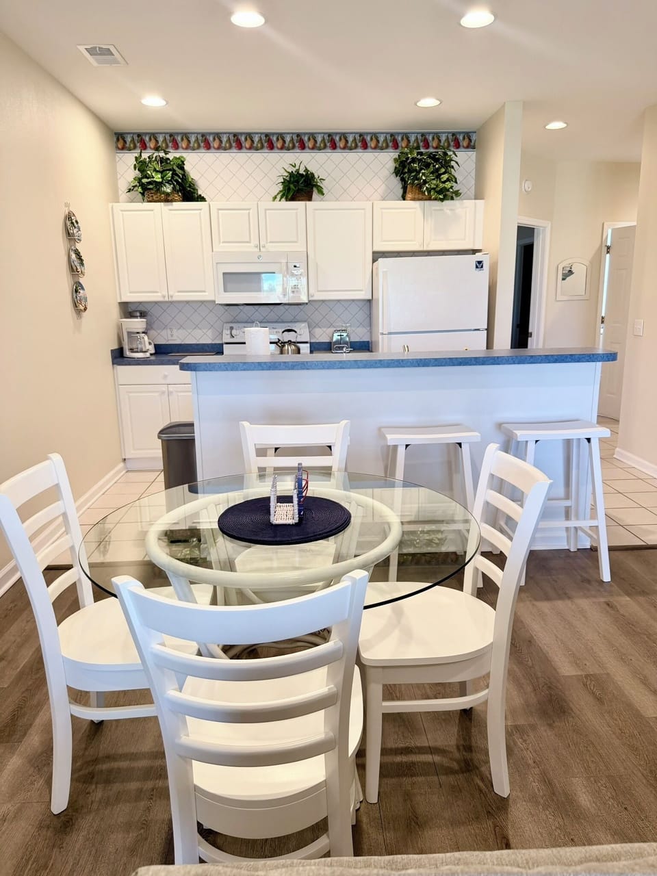 Dining & Kitchen