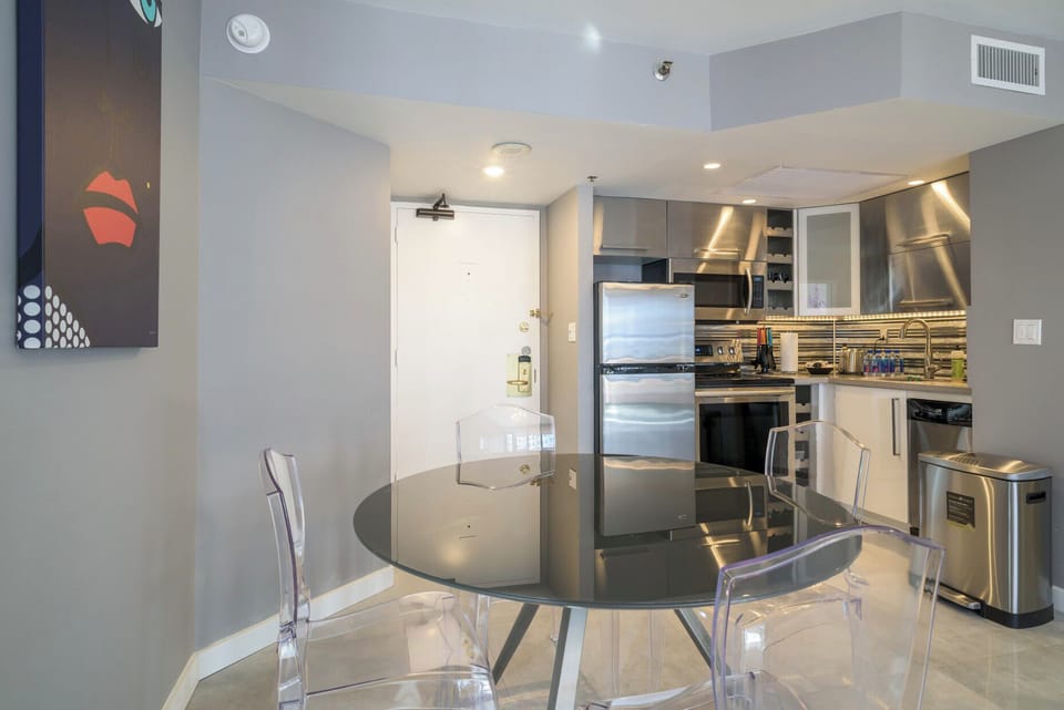 4 seater dining table 