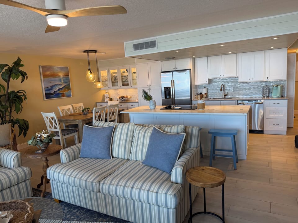 Bright, open living space with 22 feet of floor to ceiling glass.