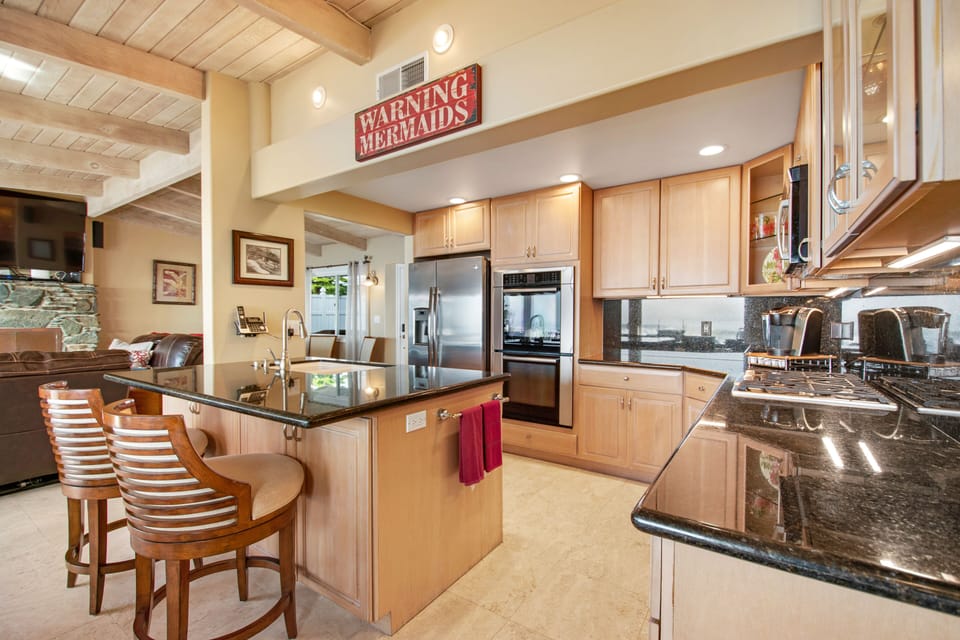 Lower Level Ocean View Kitchen
STR14-0064