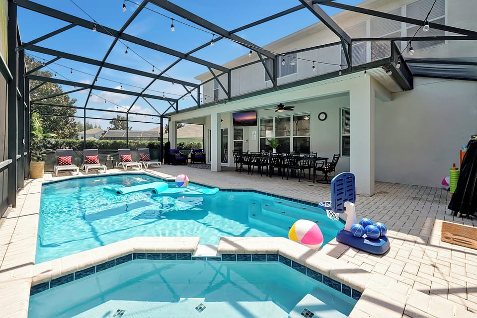 Private pool & spa with free heat