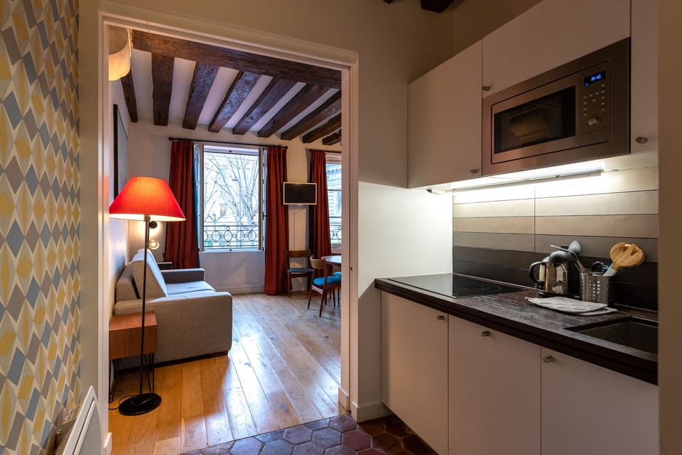 COSY 1 - view of the living area from the open kitchen