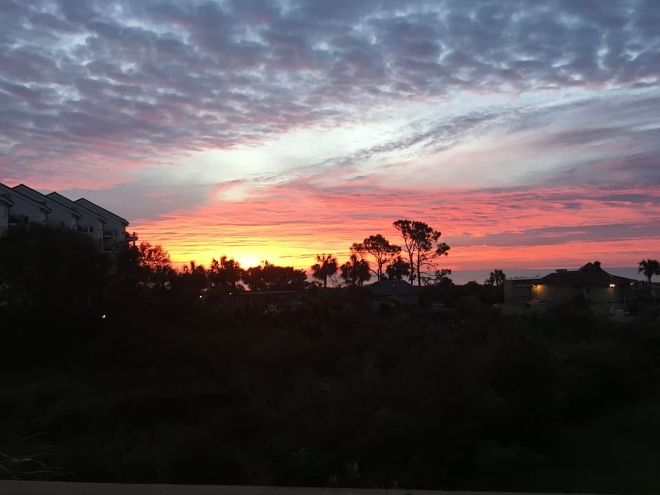 ENJOY THE SUNSET FROM THE OCEANFRONT BALCONY.  250 YDS TO BEACH