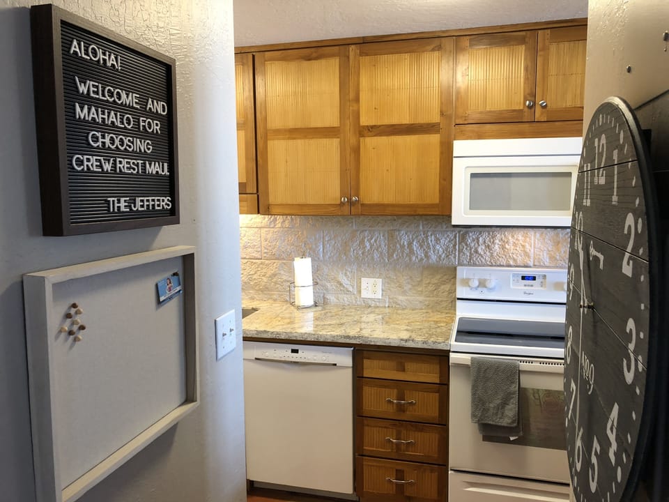Fully equipped kitchen with granite countertops