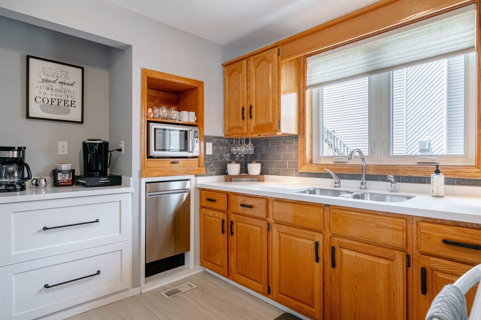 Fully equipped kitchen with everything you may need 