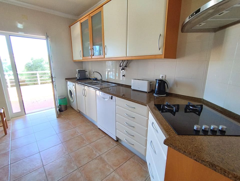 Well equipped Kitchen
