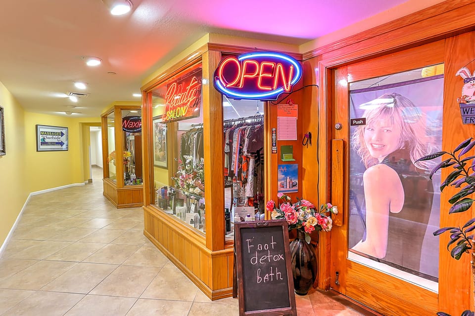 Beauty Salon & Massages