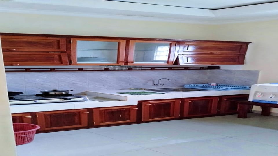 Villa, 5 Bedrooms | Private kitchen