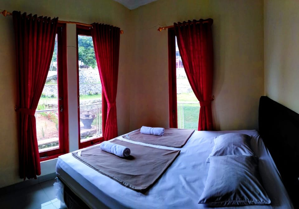Villa, 5 Bedrooms | Soundproofing, free WiFi, bed sheets