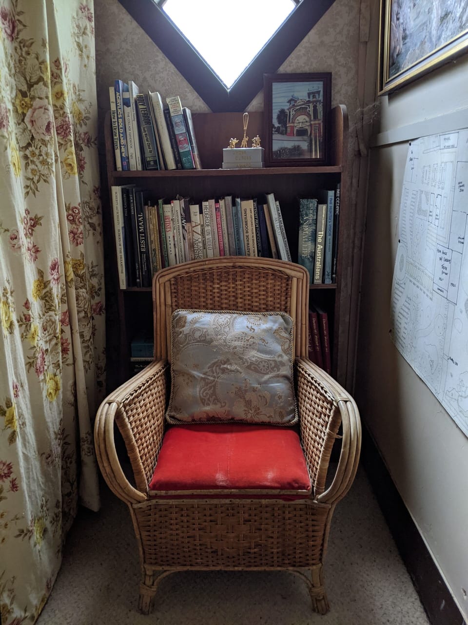 A reading nook near bedroom 4