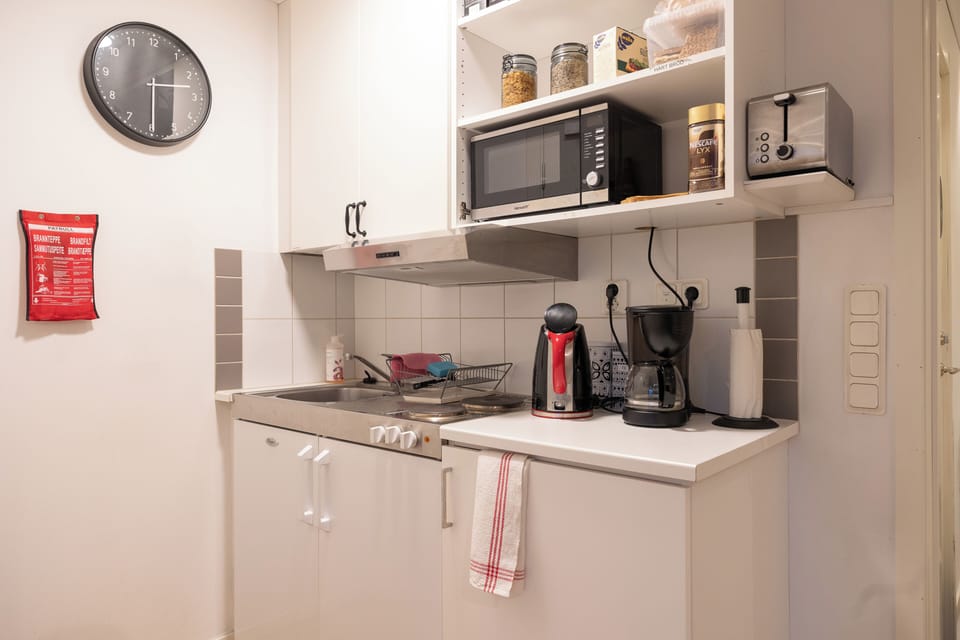 Fridge, microwave, stovetop, toaster
