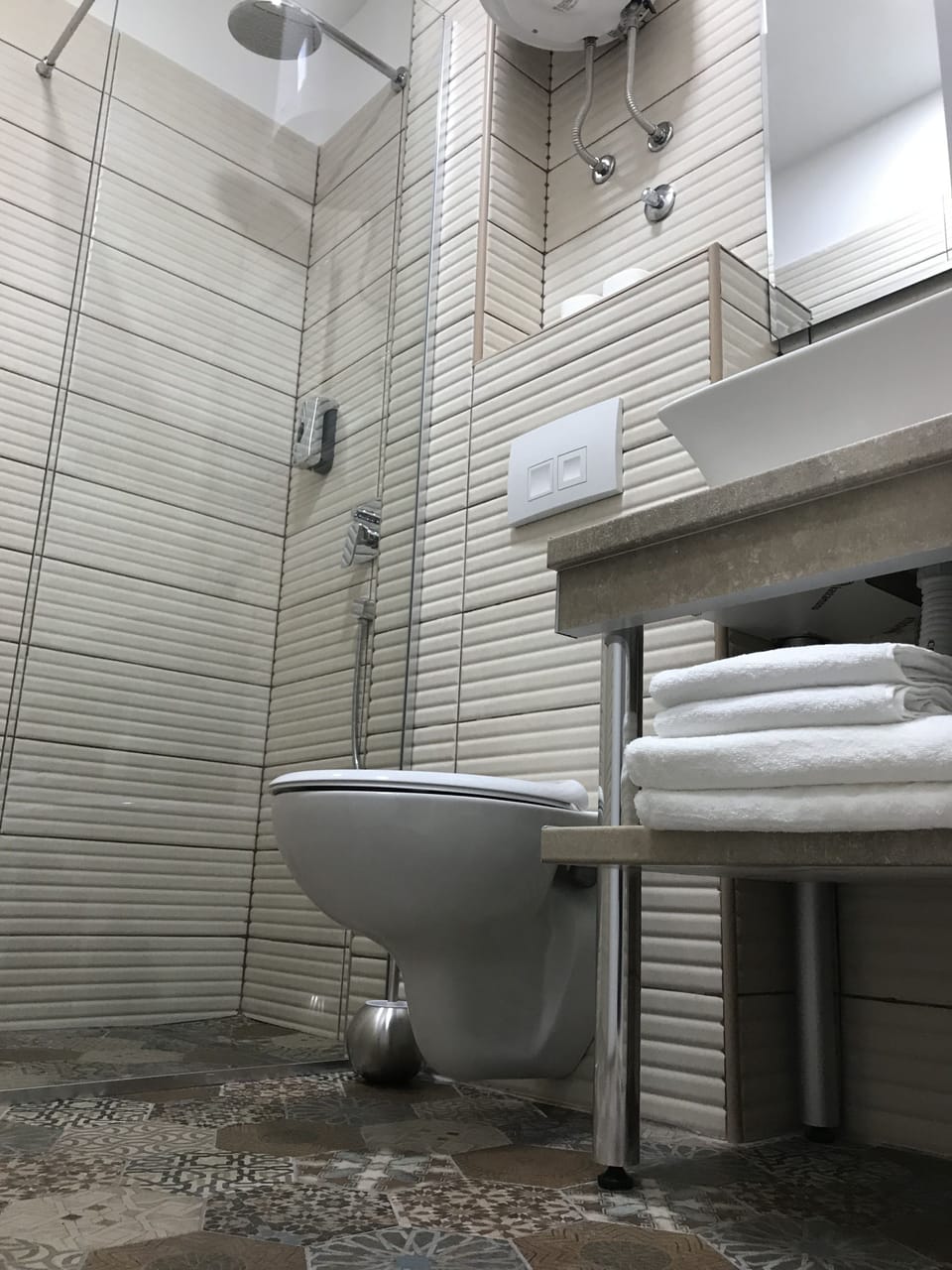 Double Room | Bathroom | Shower, rainfall showerhead, designer toiletries, hair dryer