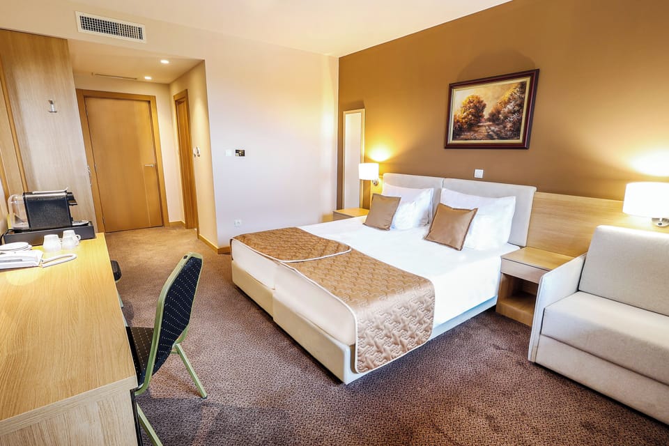 In-room safe, blackout drapes, soundproofing, bed sheets