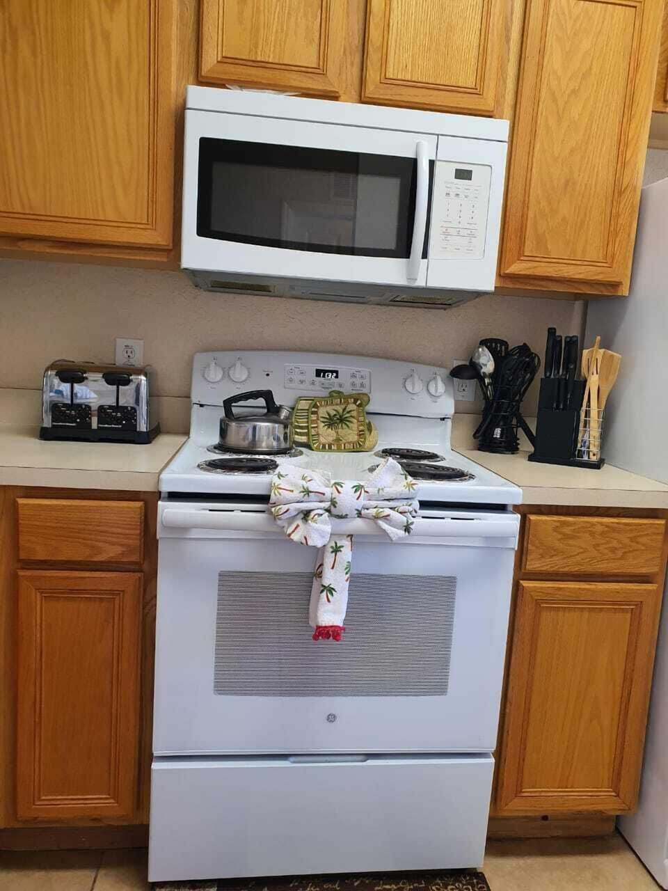 Fully equipped kitchen