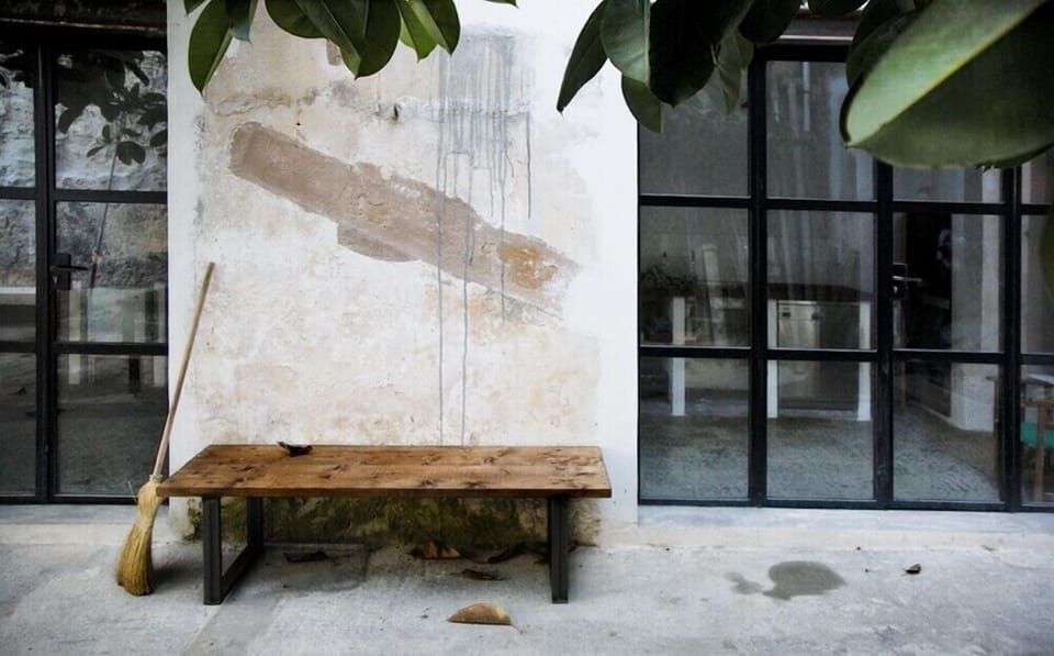 patio anddorrs into kitchen