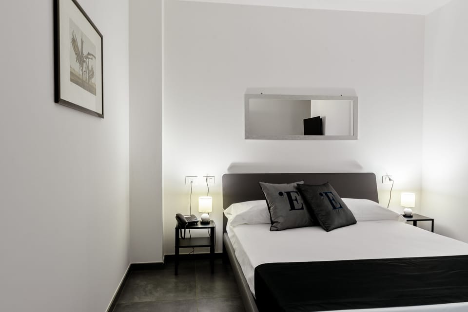 Standard Double Room | 1 bedroom, hypo-allergenic bedding, down comforters, memory foam beds