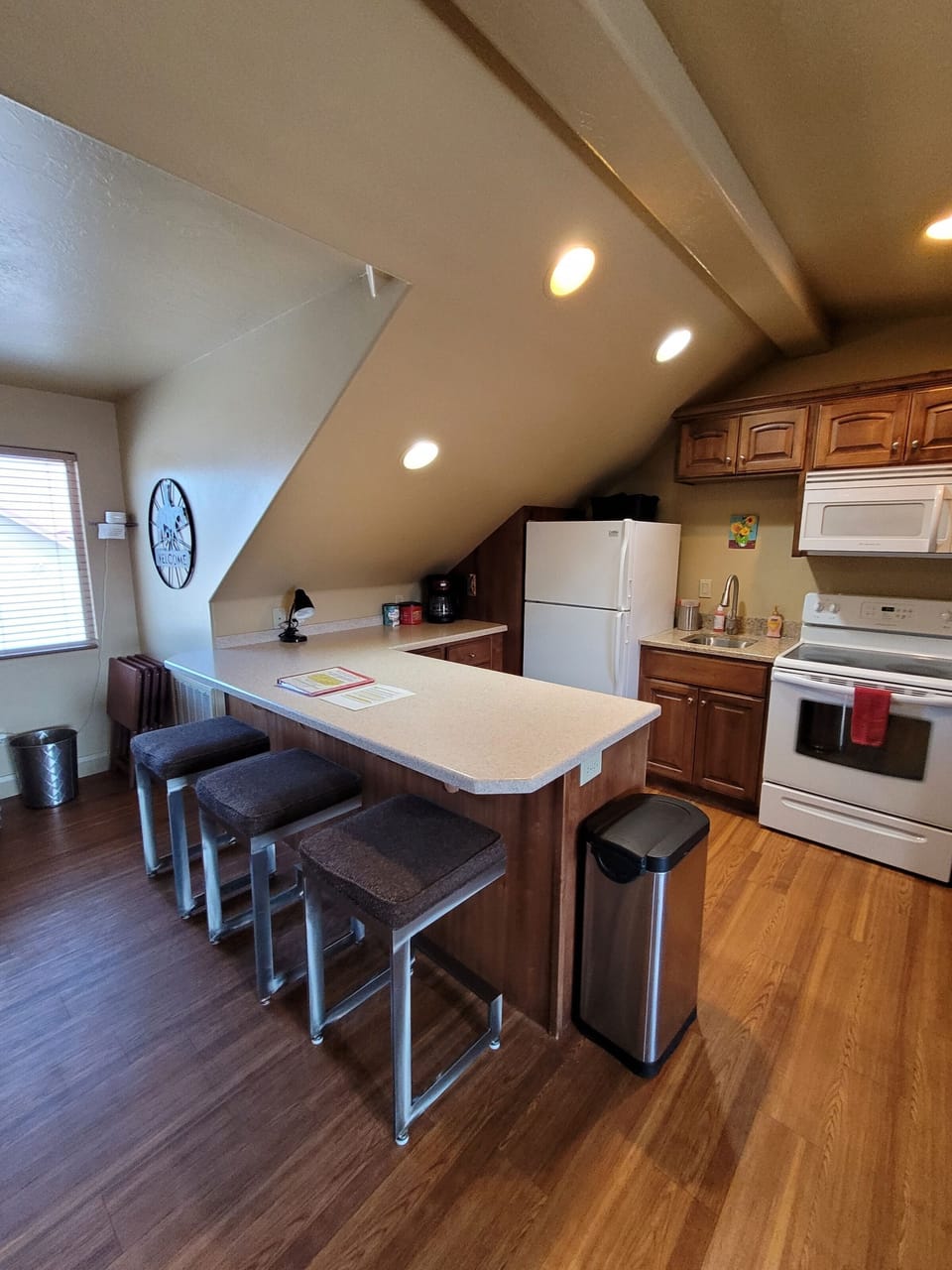 Full size kitchen for your meal preparation. Save some money!!
