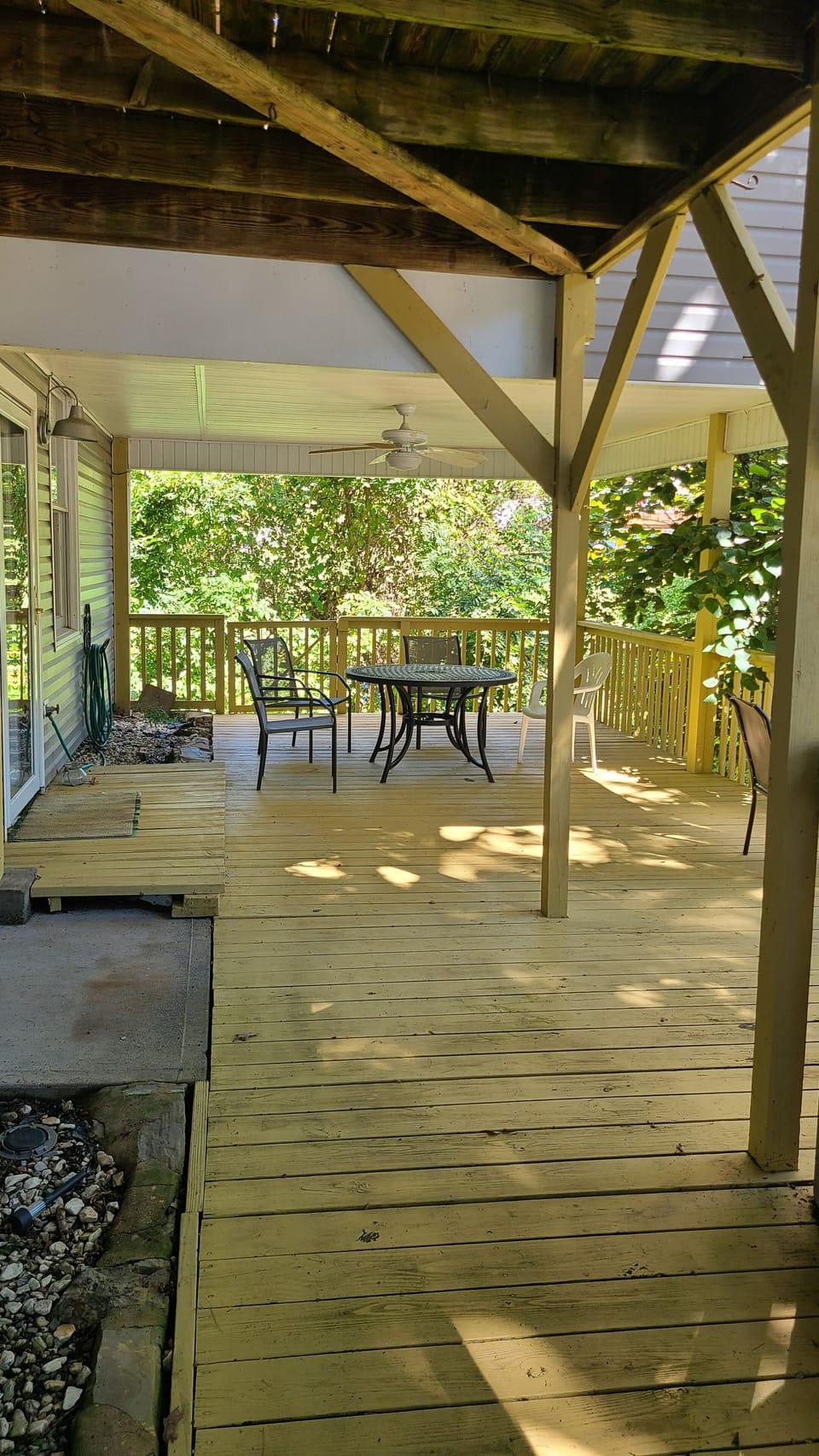Lower deck (covered)