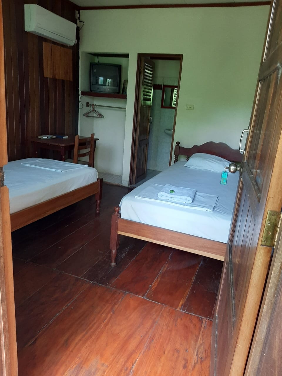 Standard Twin Room, Private Bathroom | Free WiFi