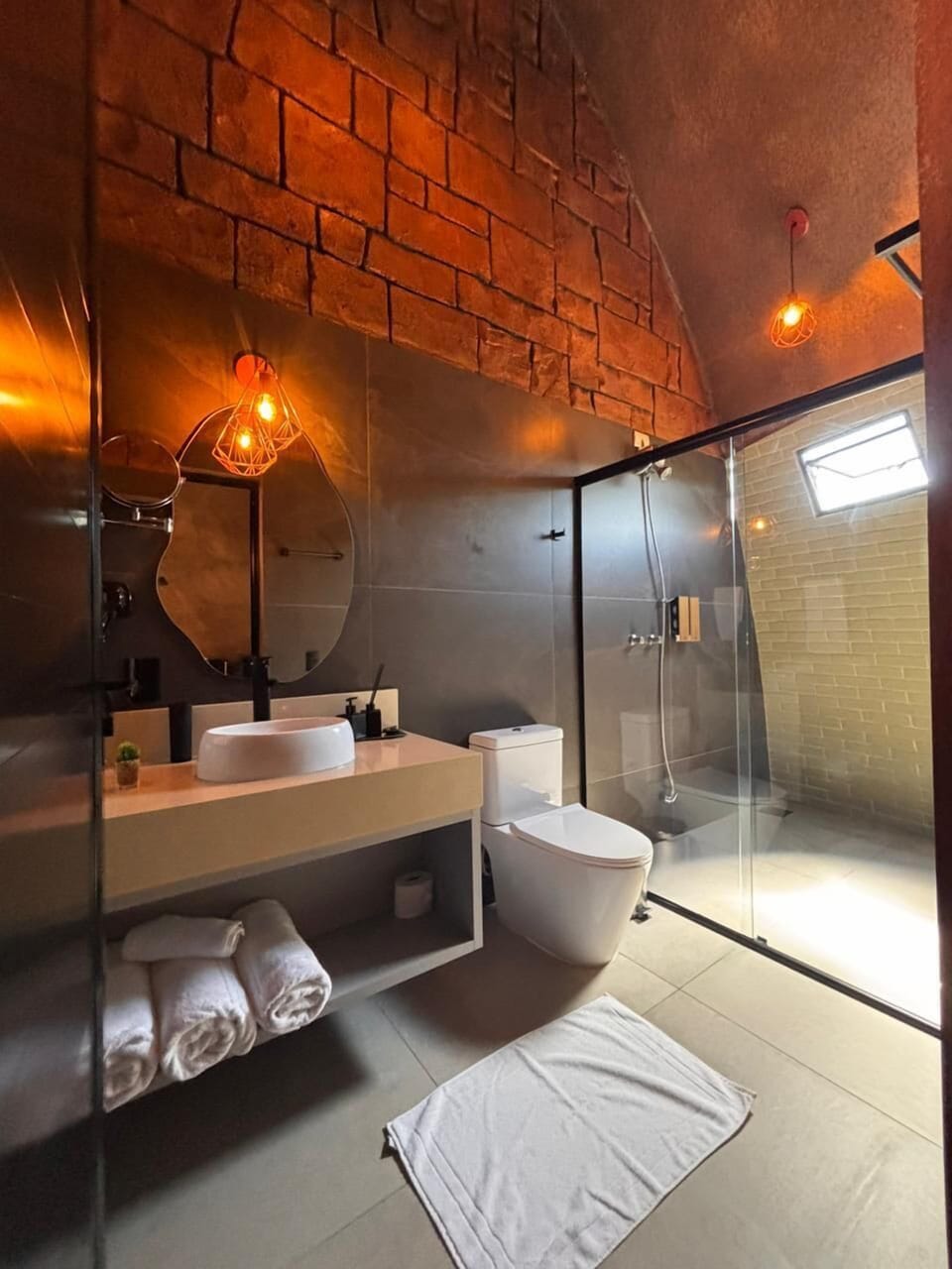 Geodo Master | Bathroom | Free toiletries, hair dryer