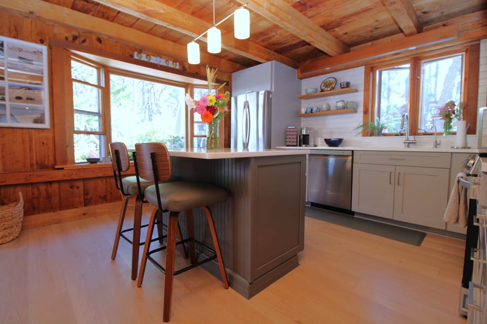 eat in kitchen