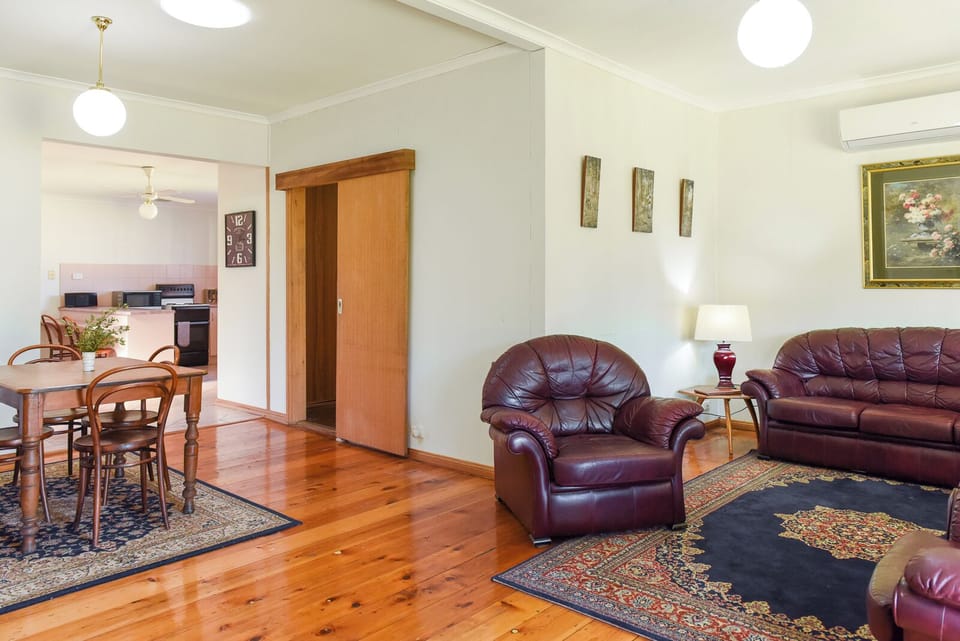 Lounge dining room