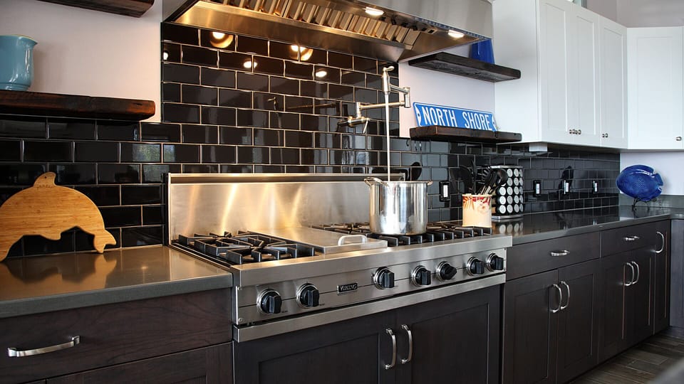 Modern Design to inspire your next culinary creation on this Gas Viking Stovetop
