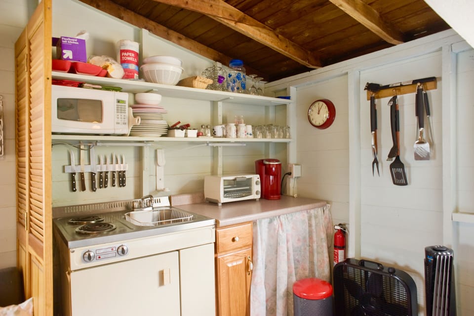 Kitchenette 