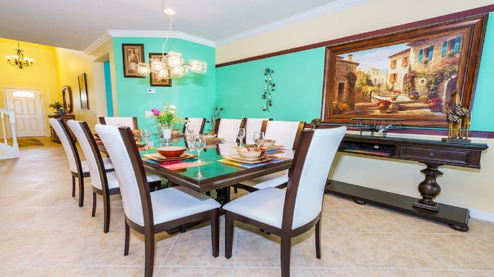 DINING AREA.