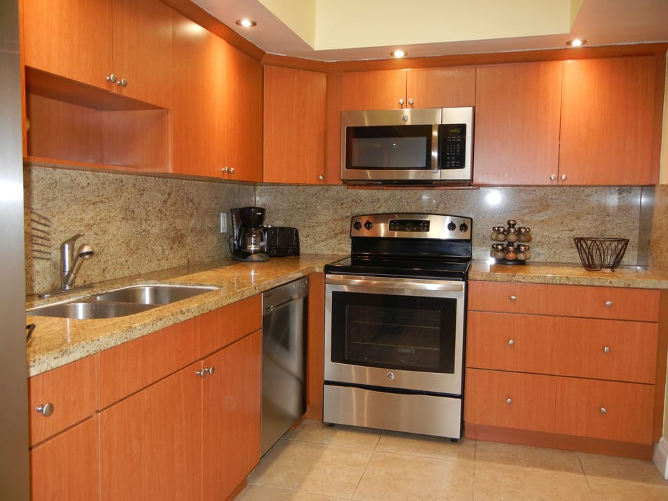Full equipped kitchen 