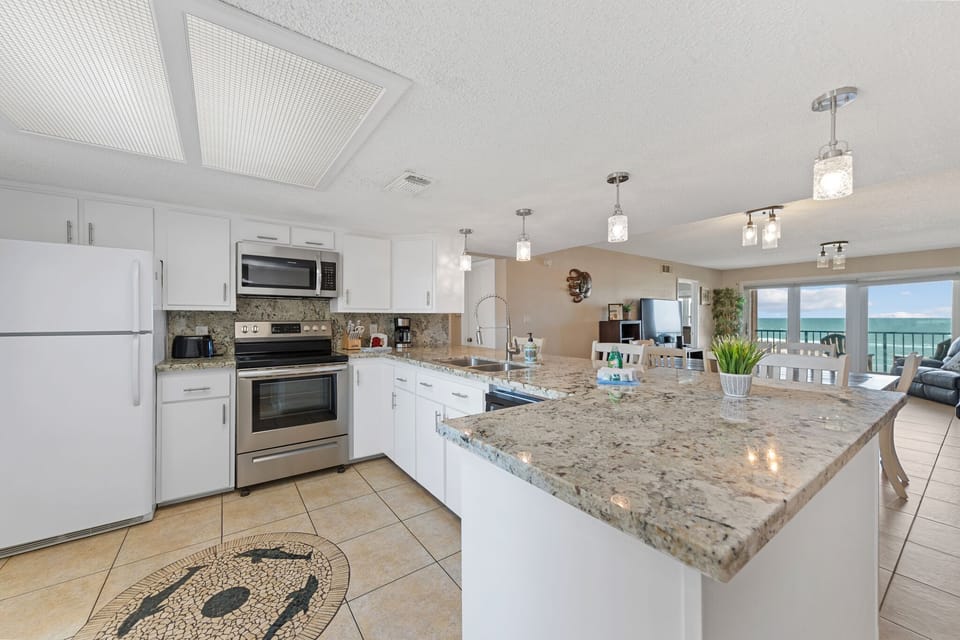 Fully equipped kitchen