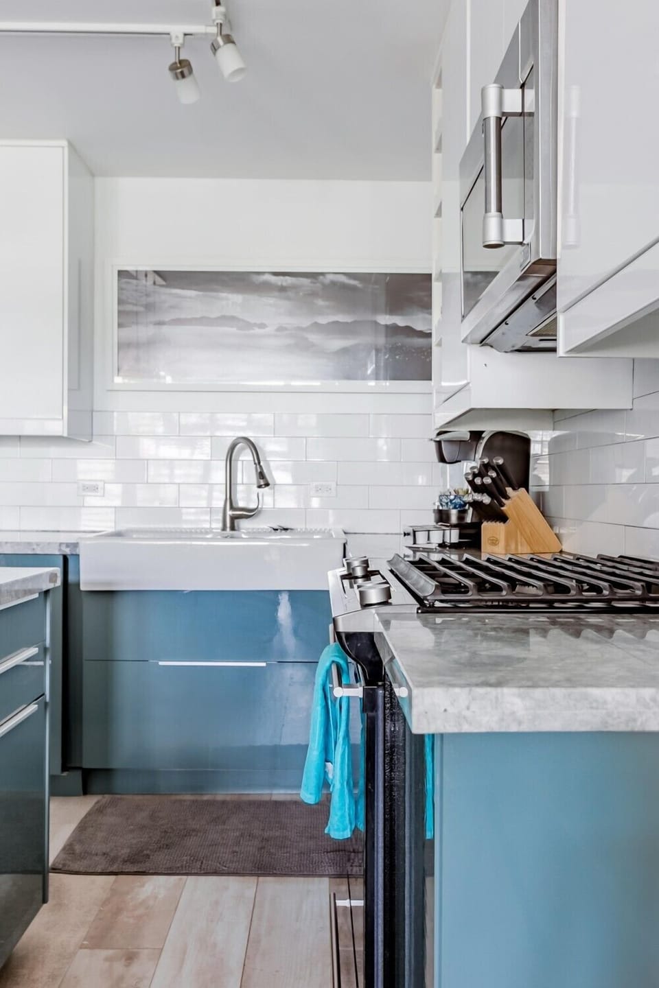 Kitchen Gas Range & Oven
