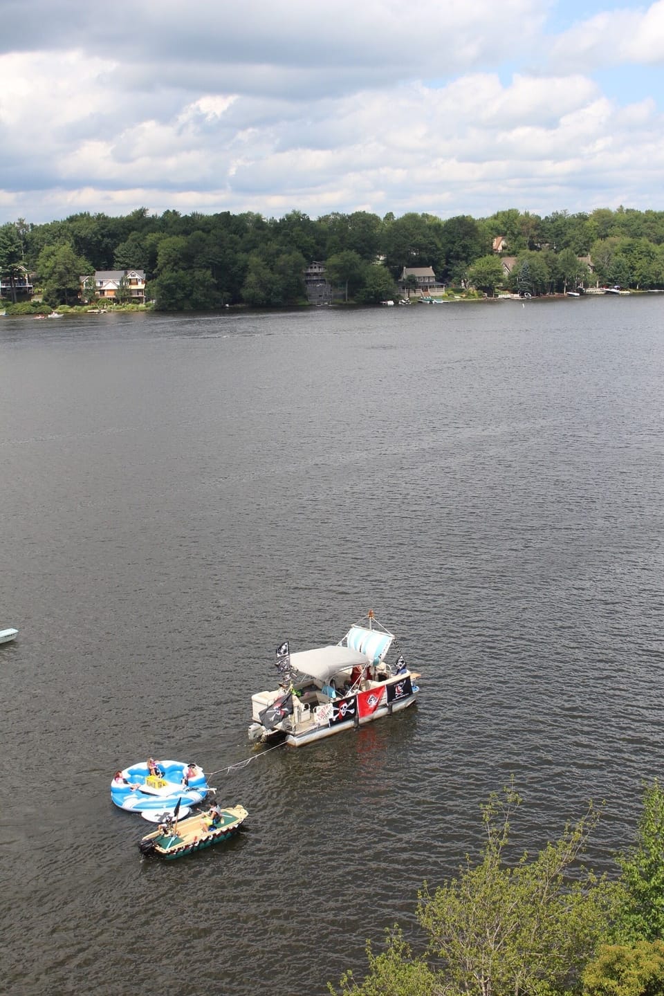 MAIN FLOOR DECK VIEW