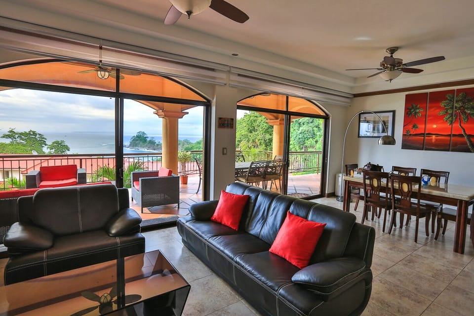 Spacious living room
