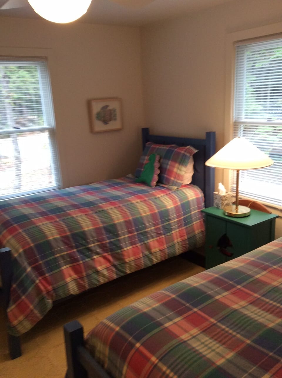 Guest b/r has two windows for lots of light and ventilation. 2 twin beds 