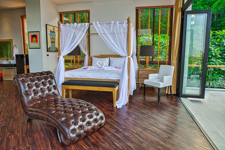 Serviced Chic Grand Villa Luxury Time
