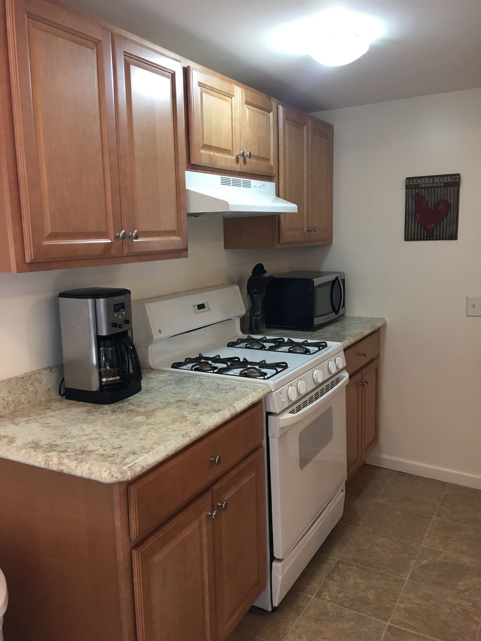Full kitchen 