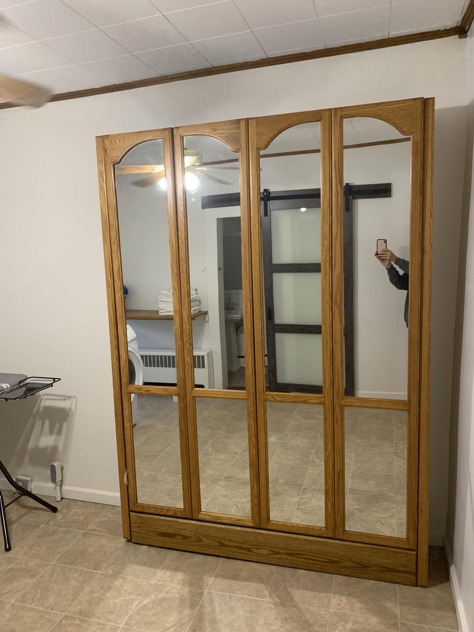 Queen size murphy bed on first level